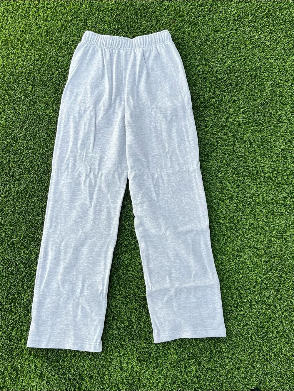 ALO Yoga Men’s Light Heather Gray Sweatpants